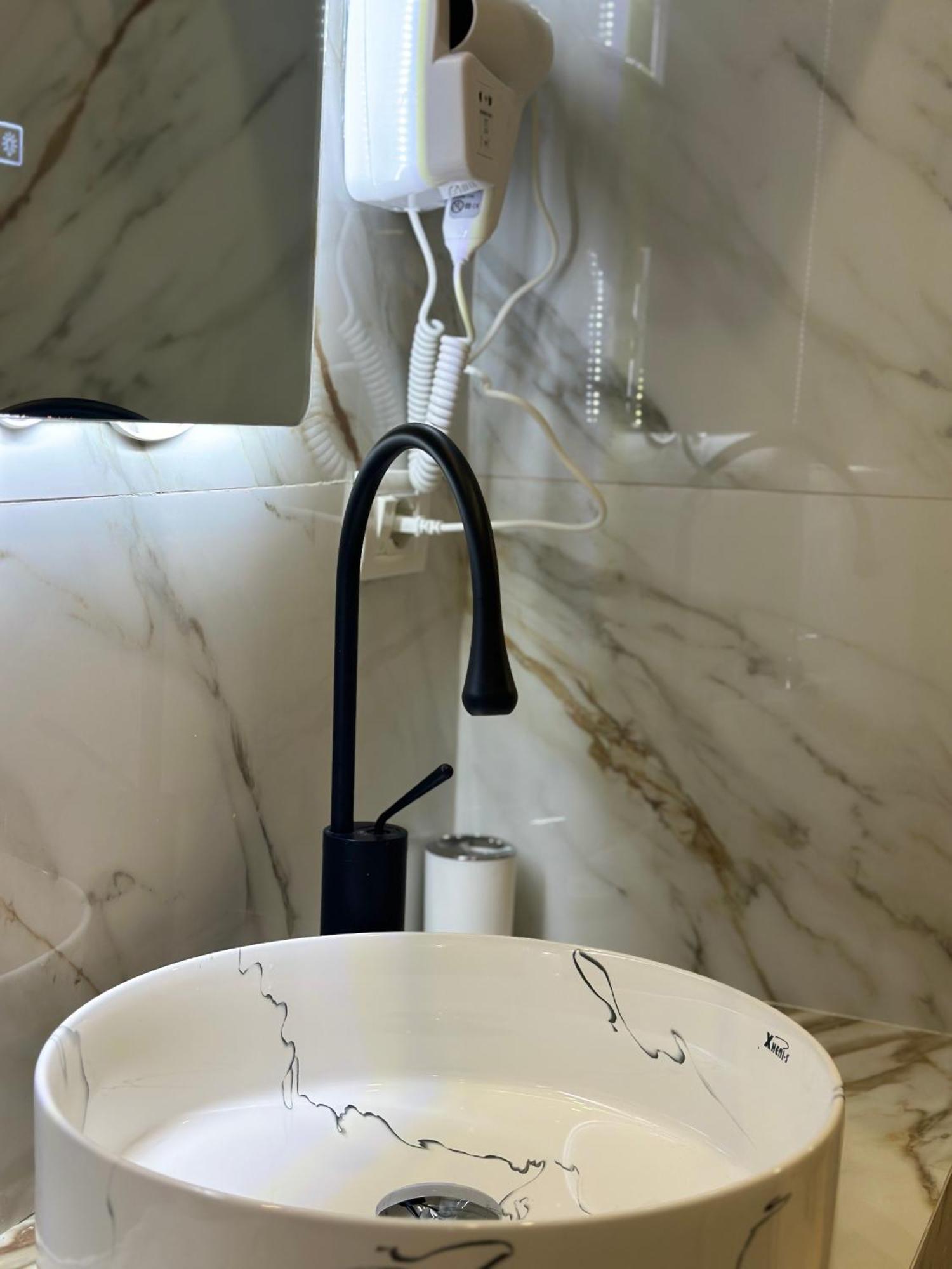 Troy Aparthotel Δυρράχιο Εξωτερικό φωτογραφία